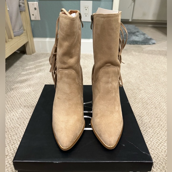 VICI Jacklyn Western Taupe Fringe Faux Suede Heeled Booties Size 9 - Picture 9 of 9